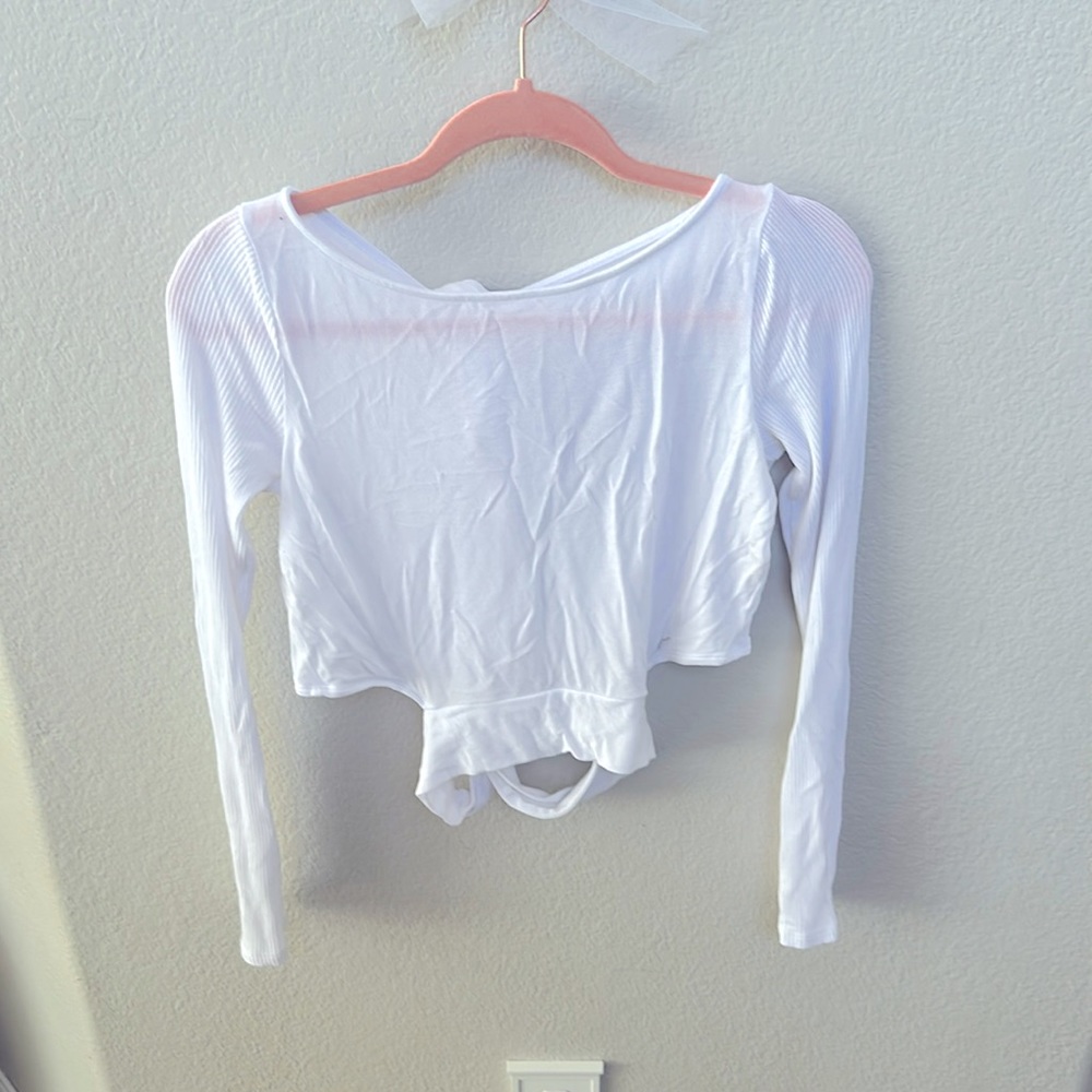 Large alo white long sleeve tie crop top